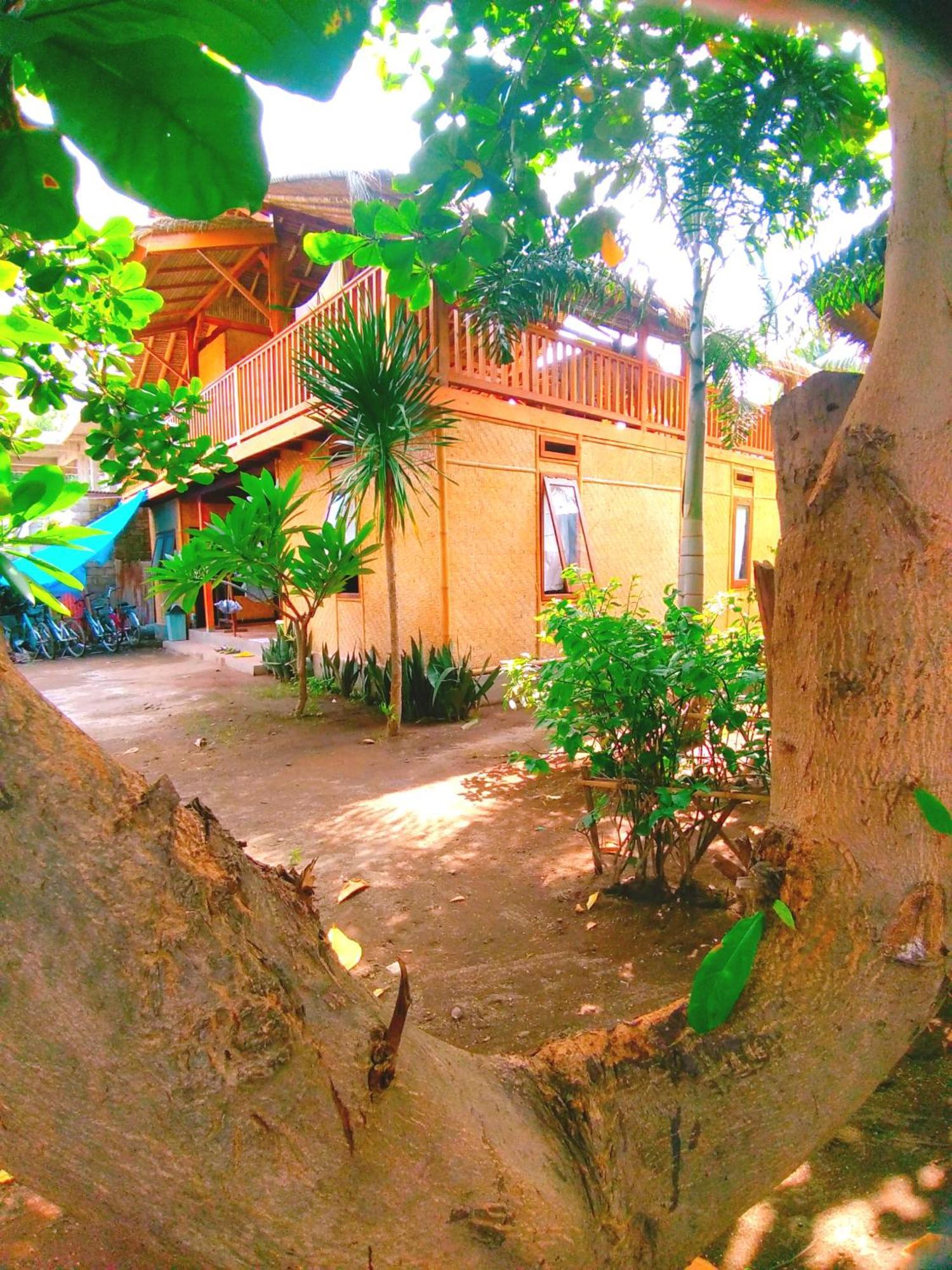 Lima Bintang Hotel Gili Trawangan Exterior foto
