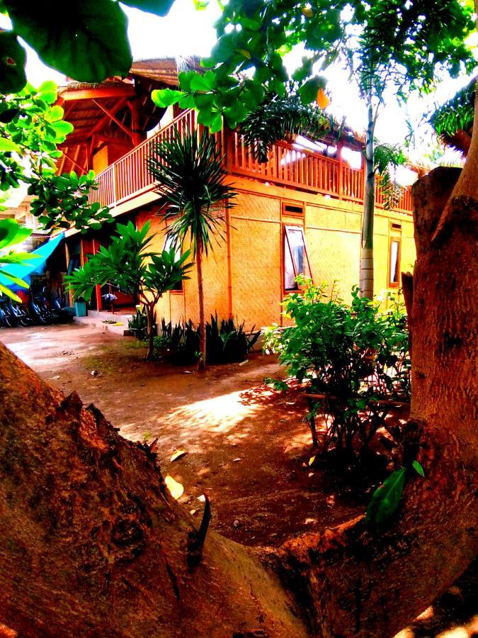 Lima Bintang Hotel Gili Trawangan Exterior foto